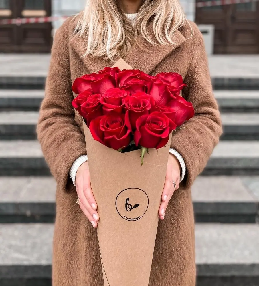 Rjav stožec z Vrtnicami